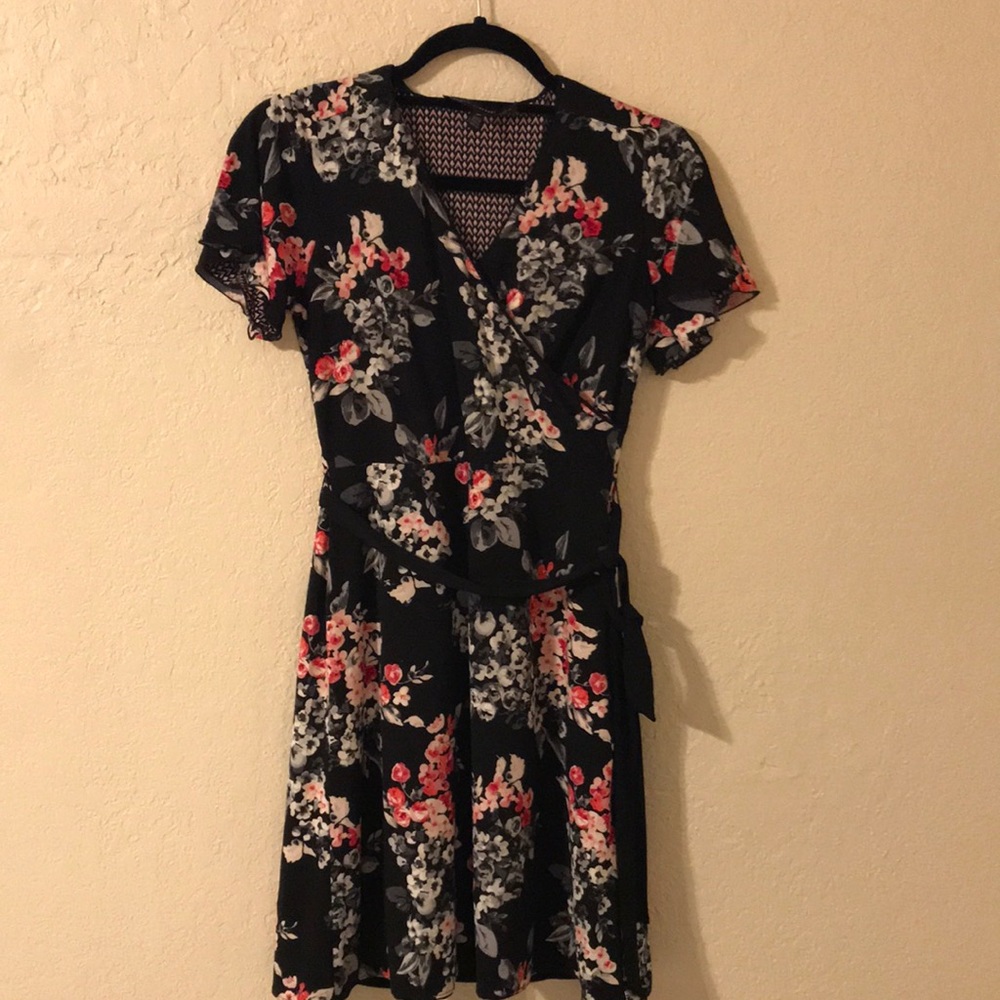 White House Black Market. Size 2P reversible dress.